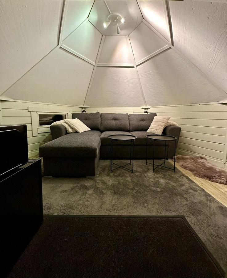 Camp Caroli Hobbit Hut Villa Jukkasjarvi Ngoại thất bức ảnh